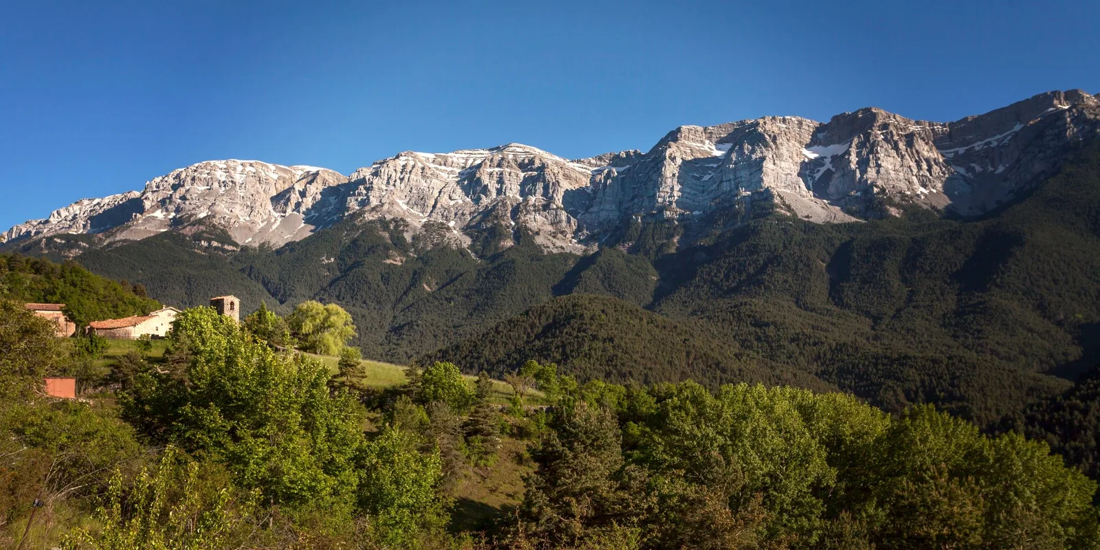Vista panoràmica de la Serra del Cadí des de la Cerdanya